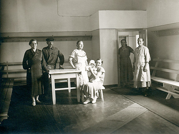 Sirenin saunan pukuhuoneessa 1930-luvulla