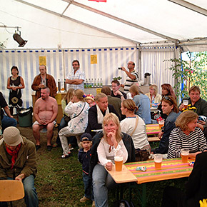 Juhlakansaa